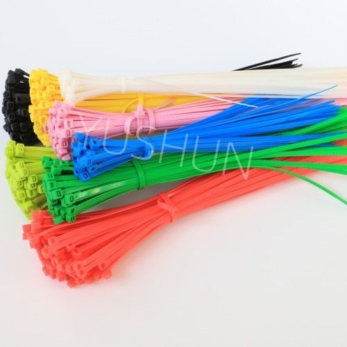 Ligações de plástico de cabo de nylon auto-bloqueável durável - OEM - Disponível em branco ou preto