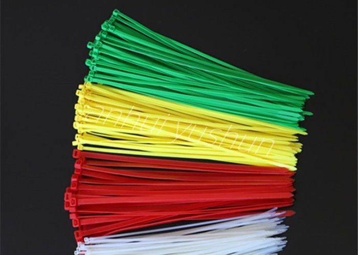 600 mm Cable de Nylon Auto-bloqueio Cravos de plástico Faixa de temperatura -40°C a 85°C 100pcs/saco