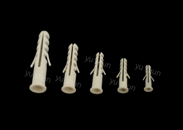 O plástico expande pregos com uso do parafuso de Grey Color Plastic Wall Plug da luz S6 do parafuso 6mm para a parede