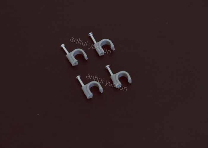 Clips de cabo de plástico de alta durabilidade 4 mm - 25 mm para gestão de cabos interiores / exteriores