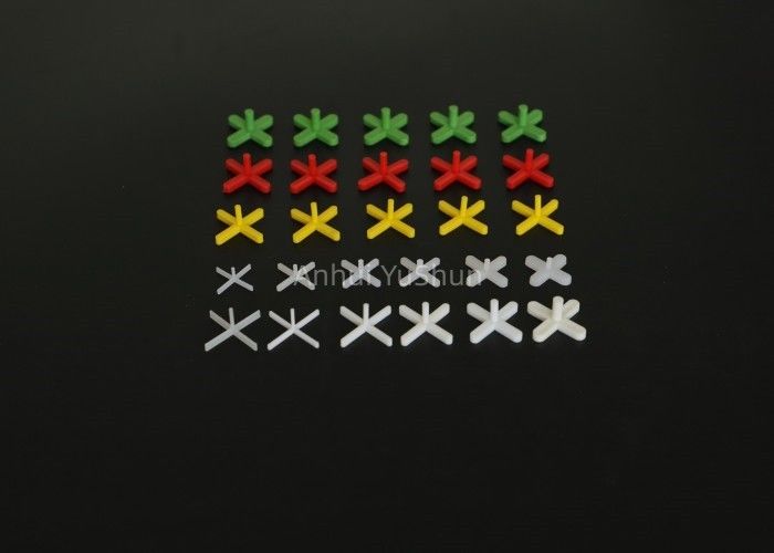o azulejo verde de 8mm PP que nivela o espaçador transversal da telha apara para o assoalho