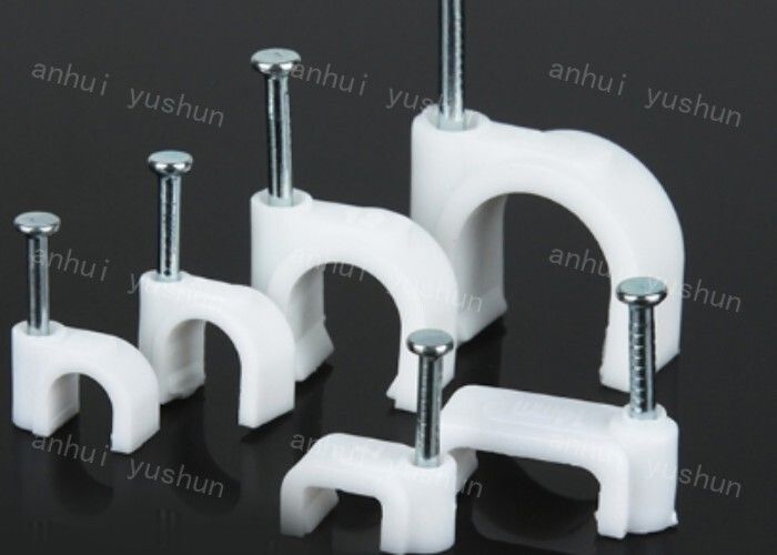 durabilidade alta de 10mm e grampos de cabo plásticos do prego flexível plásticos em volta dos grampos de cabo ajustável